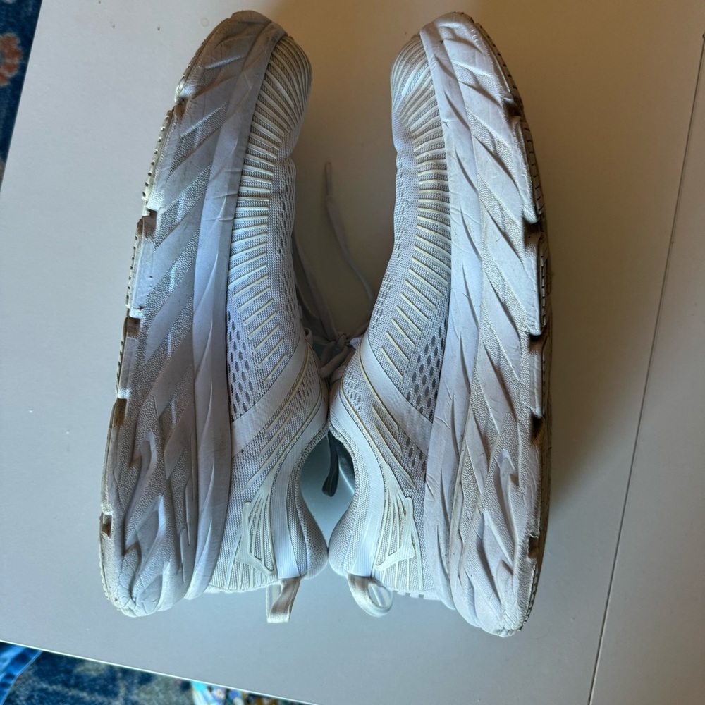 HOKA Bondi White 9.5 - Picture 6 of 6